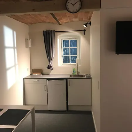 Godstrup - Cafe Og Restaurant Den Gamle Stald Frühstückspension