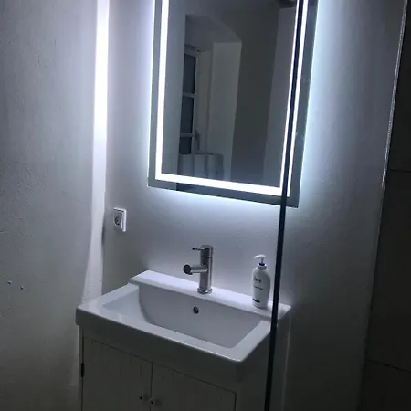 Godstrup - Cafe Og Restaurant Den Gamle Stald Frühstückspension