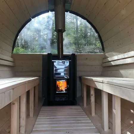 Godstrup - Cafe Og Restaurant Den Gamle Stald Frühstückspension *