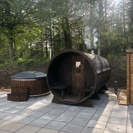 Godstrup - Cafe Og Restaurant Den Gamle Stald Frühstückspension