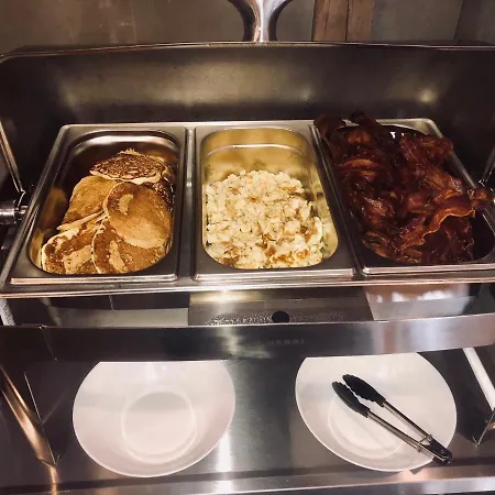 Godstrup - Cafe Og Restaurant Den Gamle Stald Frühstückspension Herning