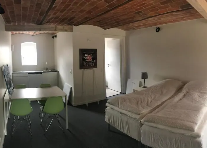 Godstrup - Cafe Og Restaurant Den Gamle Stald *